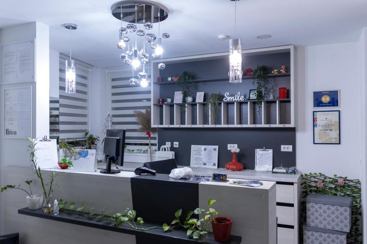 Garni Hotel 11Tica Dm Novi Sad Eksteriør billede