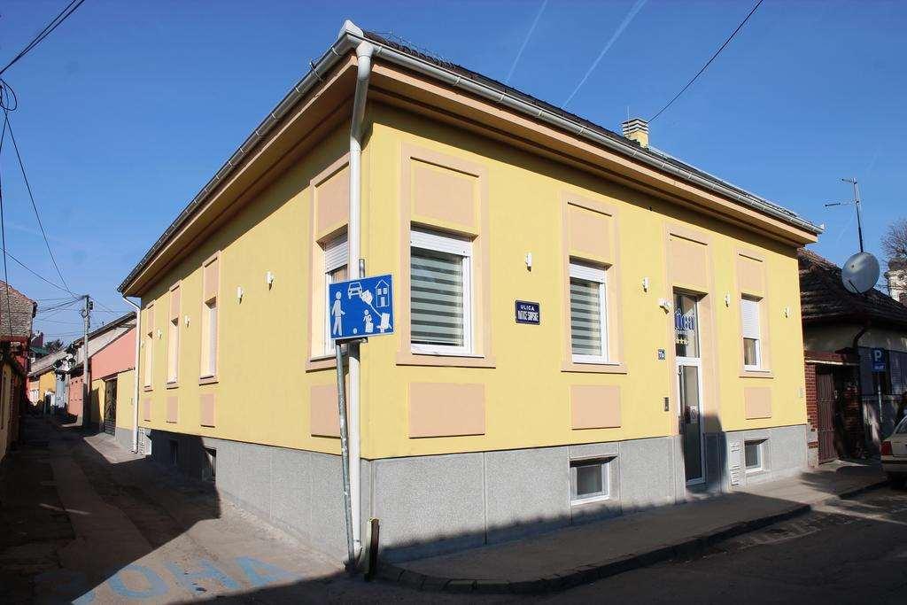 Garni Hotel 11Tica Dm Novi Sad Eksteriør billede